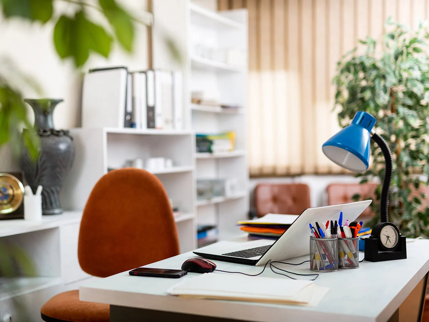 Creatività e ispirazione: come gli accessori per la scrivania possono stimolare la tua mente