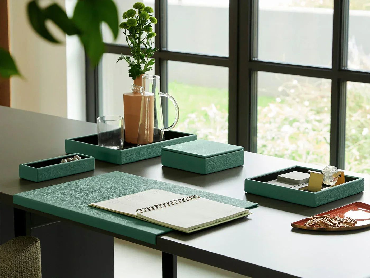 Piccolo ufficio, grande stile: Come ottimizzare gli spazi di lavoro piccoli con il design