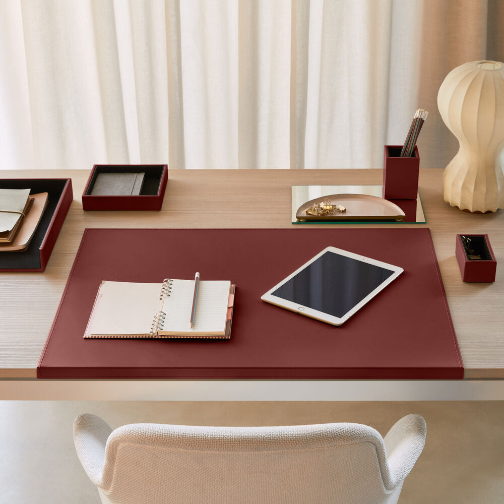 Sottomano Scrivania Calliope di Eglooh - Cuoio Rosso Bordeaux - Vista Frontale