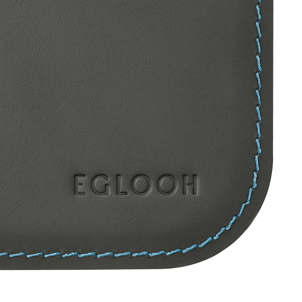 Tappetino Mouse Hermes Deluxe di Eglooh - Cuoio Grigio Antracite e Cuciture Azzurre - Dettaglio Cucitura