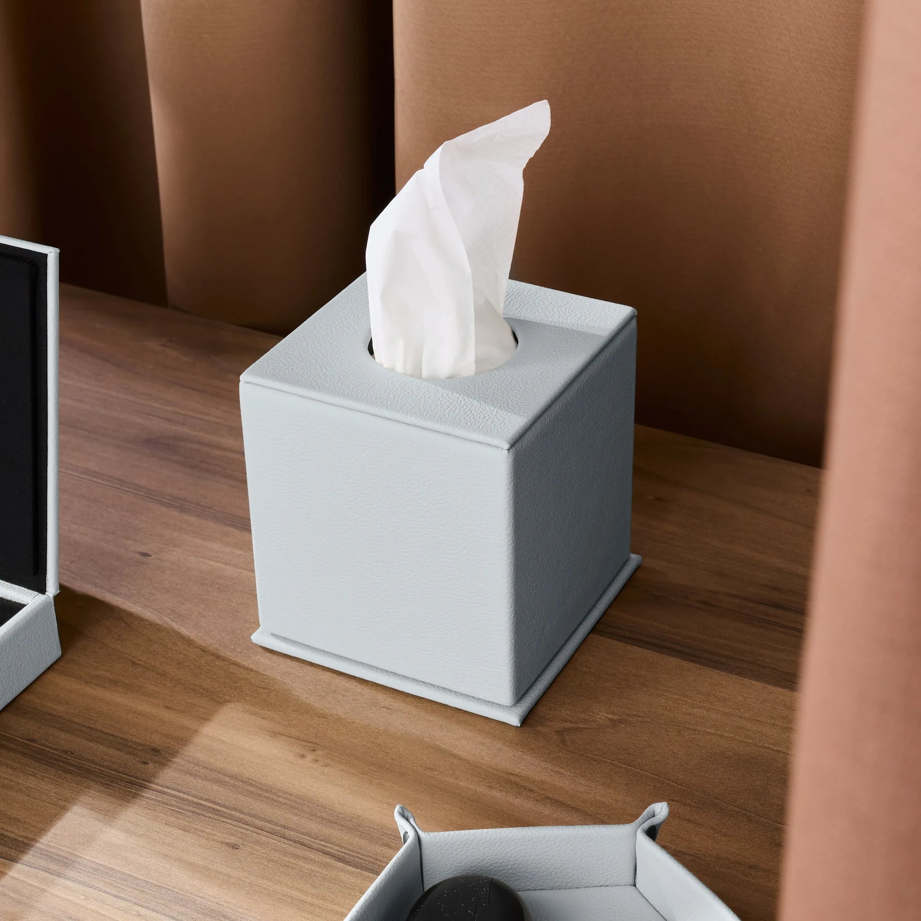 Quadratische Taschentuchbox Maia