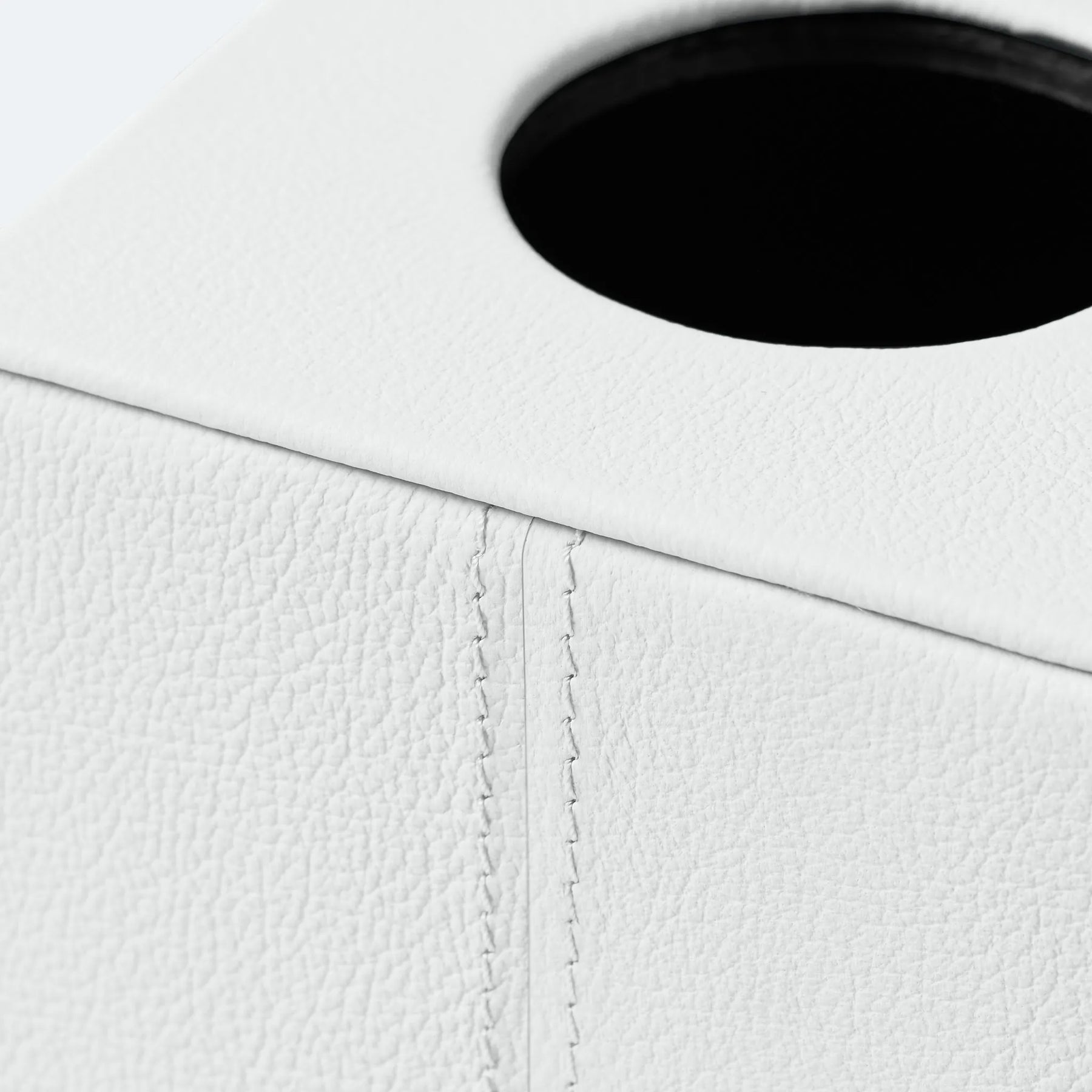 Quadratische Taschentuchbox Maia