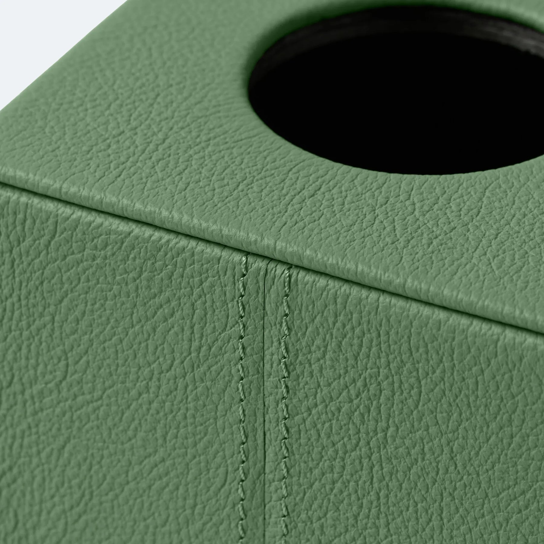 Quadratische Taschentuchbox Maia