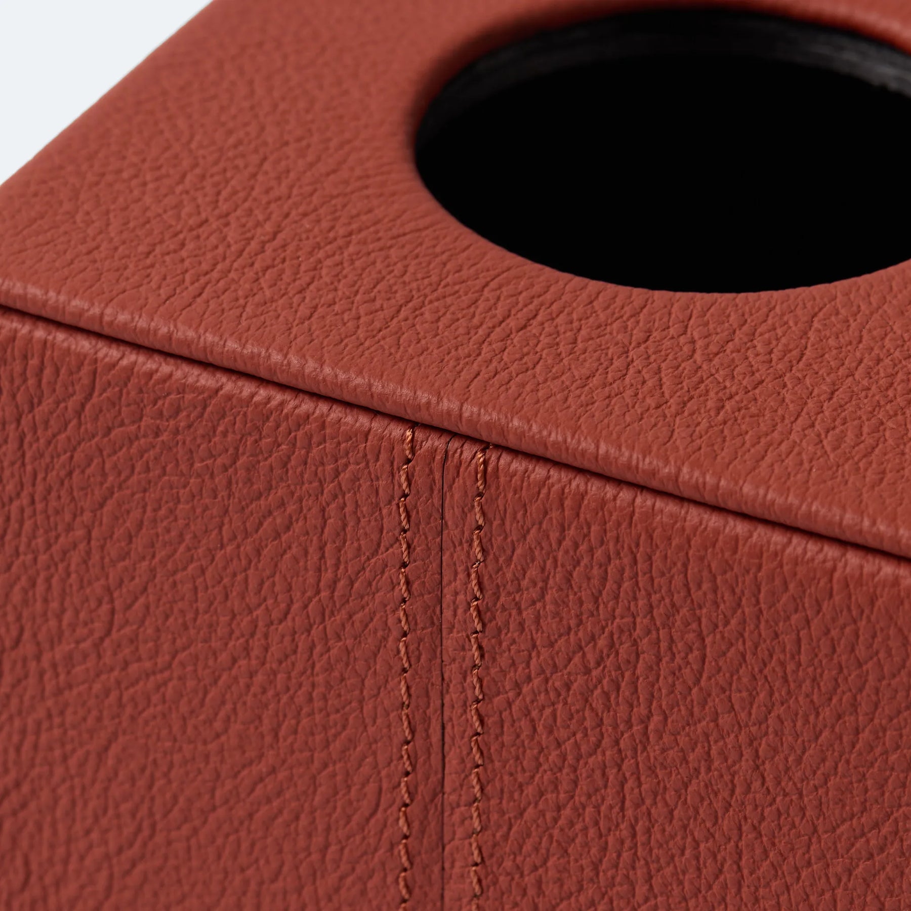 Quadratische Taschentuchbox Maia
