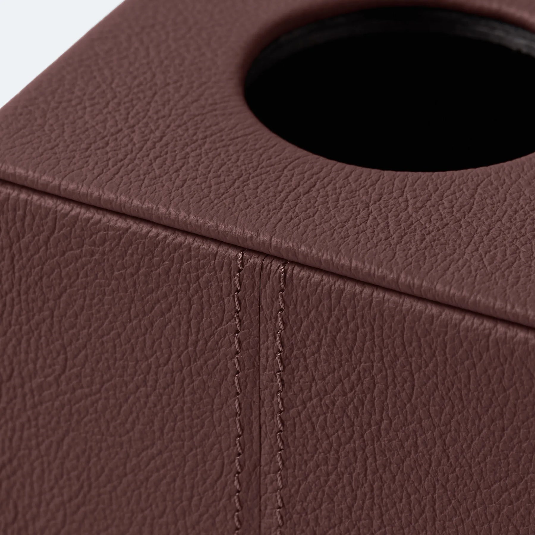 Quadratische Taschentuchbox Maia