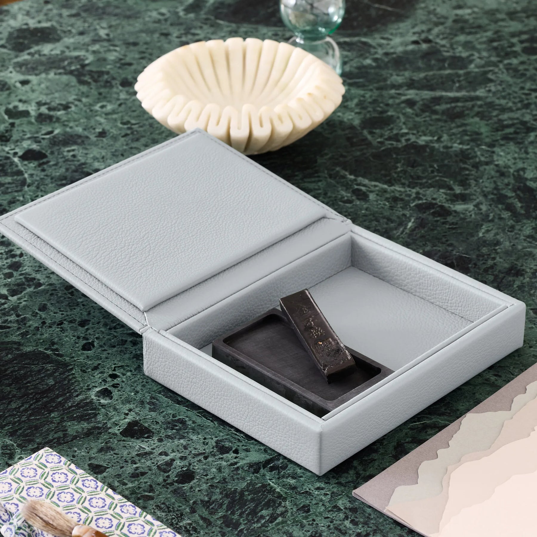 Valet Tray wit Lid Maia