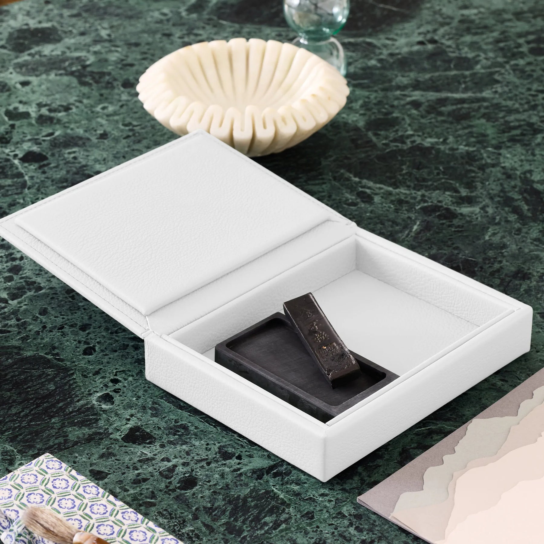 Valet Tray wit Lid Maia