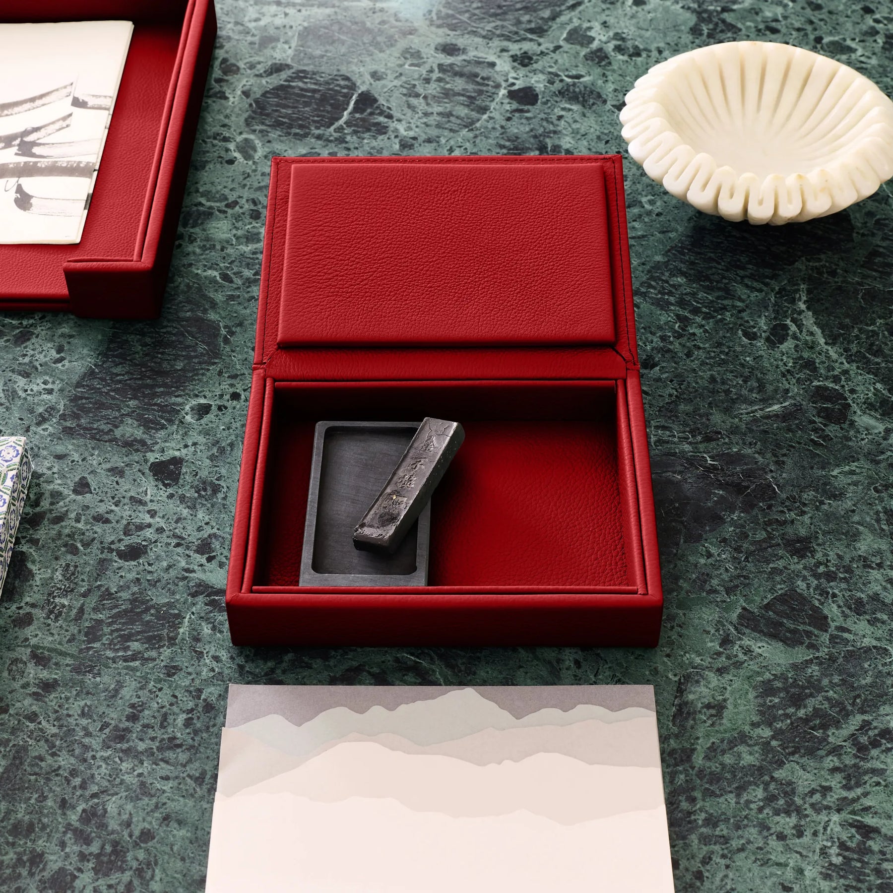 Valet Tray wit Lid Maia