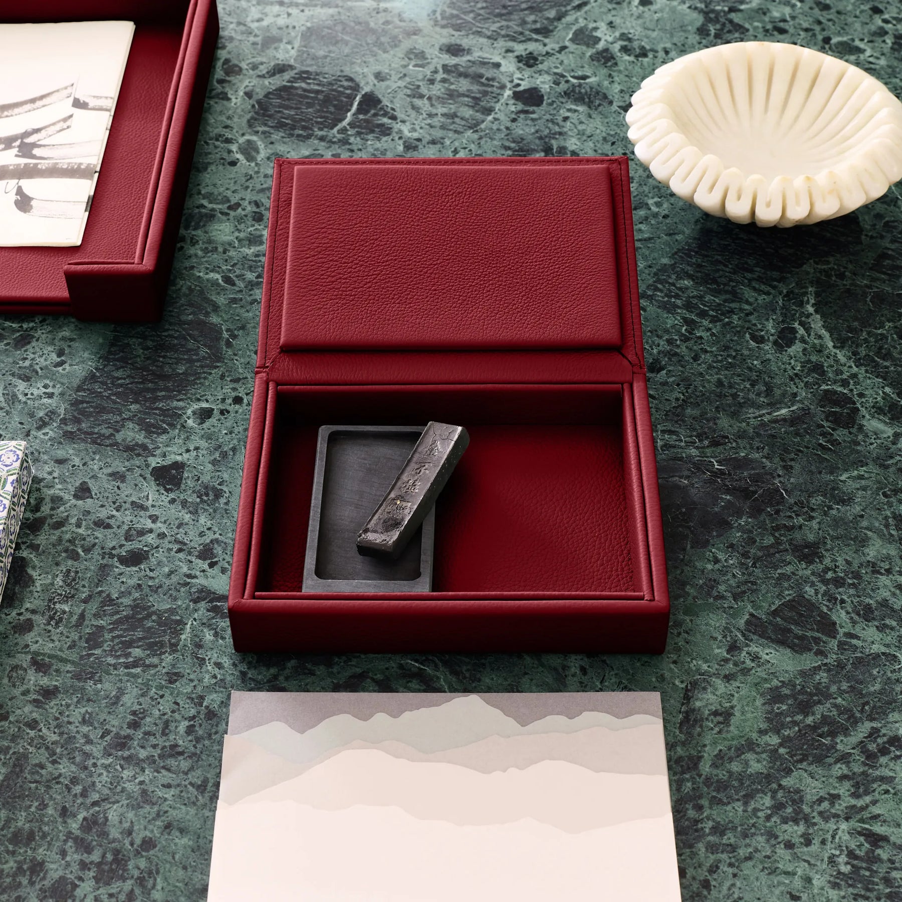 Valet Tray wit Lid Maia