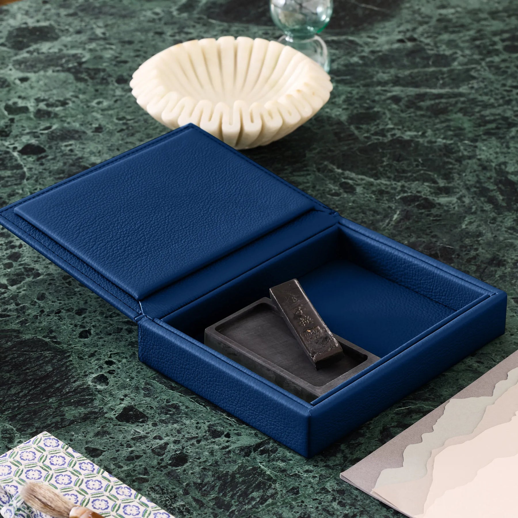 Valet Tray wit Lid Maia
