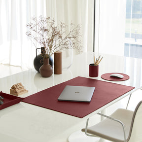 Svuotatasche Moderno in Pelle Iris di Eglooh - Vera Pelle Rosso Bordeaux - Vista Tre Quarti