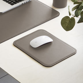 Tappetino Mouse Hermes di Eglooh - Cuoio Grigio Talpa - Zoom Tre Quarti